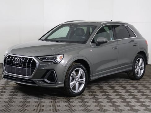Used 2020 Audi Q3 2.0T Premium Plus w/ Premium Plus Package image 9
