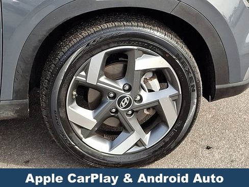 Used 2025 Hyundai Venue SEL image 10