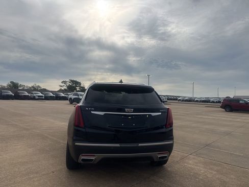 Used 2022 Cadillac XT5 Premium Luxury w/ Technology Package FWD image 18