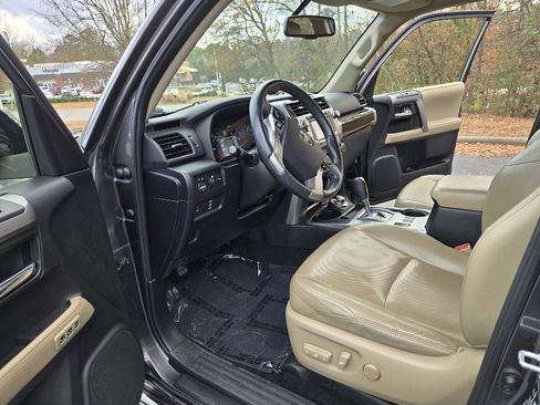 Used 2018 Toyota 4Runner Limited image 22