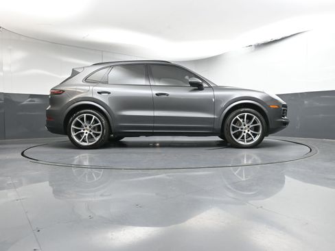 Certified 2019 Porsche Cayenne image 31