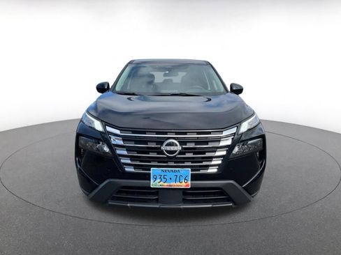 Used 2025 Nissan Rogue SV FWD image 2