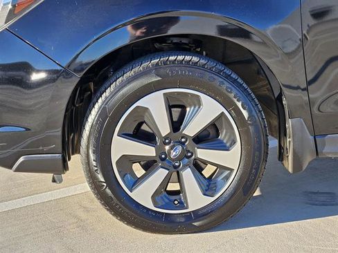 Used 2017 Subaru Forester 2.5i Premium image 7