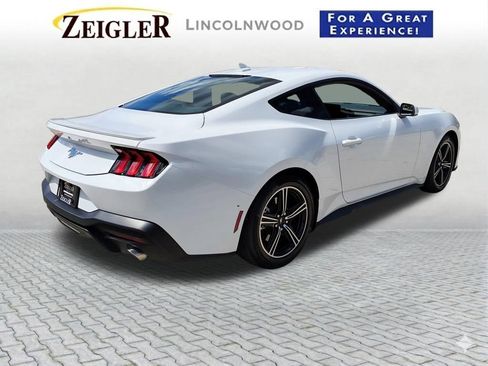 Used 2025 Ford Mustang Premium RWD image 9