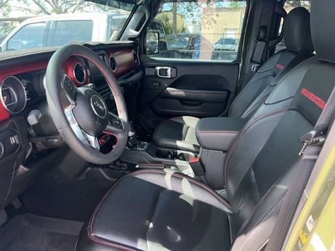 Used 2023 Jeep Gladiator Rubicon w/ Cold Weather Group image 6