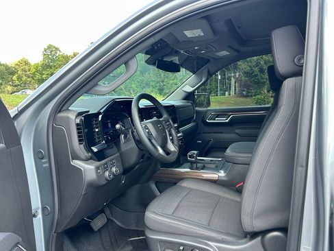 Used 2025 Chevrolet Silverado 1500 RST w/ Convenience Package II AWD/4WD image 47