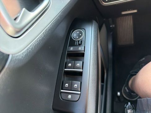 Certified 2023 Kia Soul LX FWD image 16