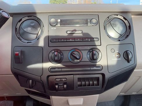 Used 2010 Ford F250 XL image 14