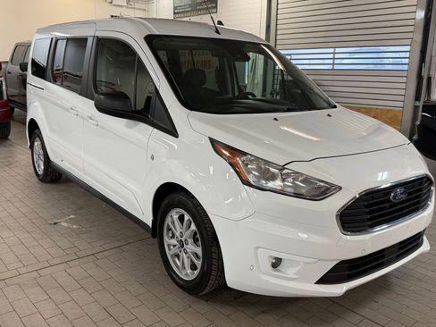 Used 2019 Ford Transit Connect XLT image 4
