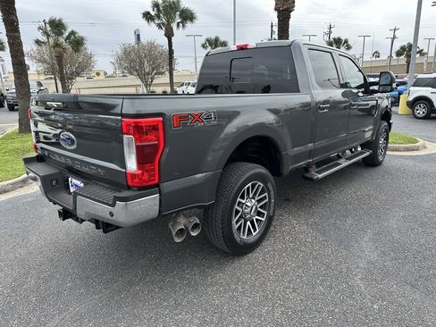 Used 2019 Ford F250 Lariat w/ Lariat Value Package image 6