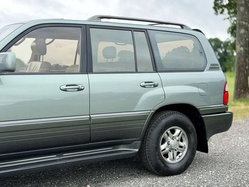 Used 2001 Lexus LX 470 4WD image 17