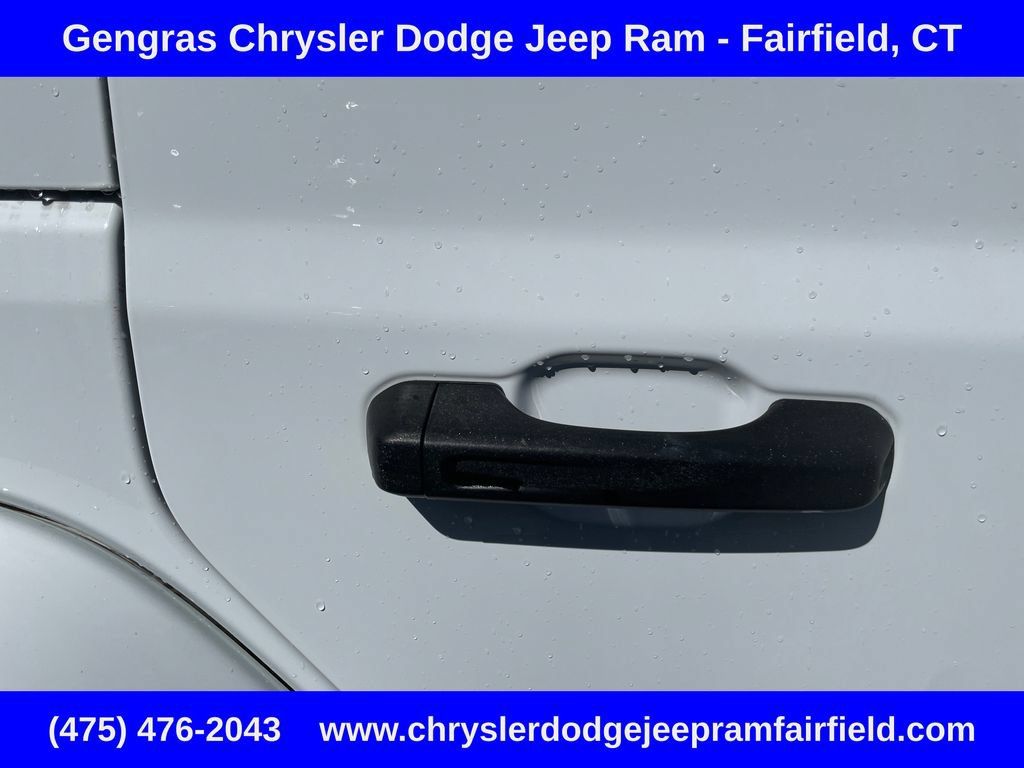 Used 2019 Jeep Wrangler Unlimited Sahara AWD/4WD image 23