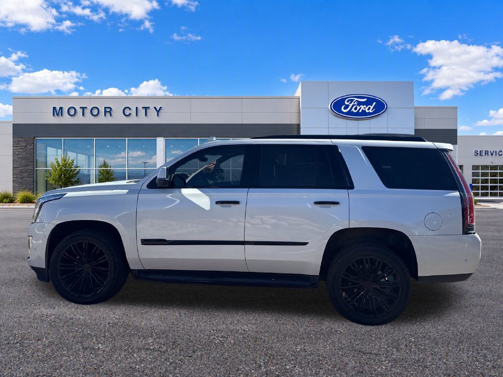 Used 2019 Cadillac Escalade Luxury RWD image 5