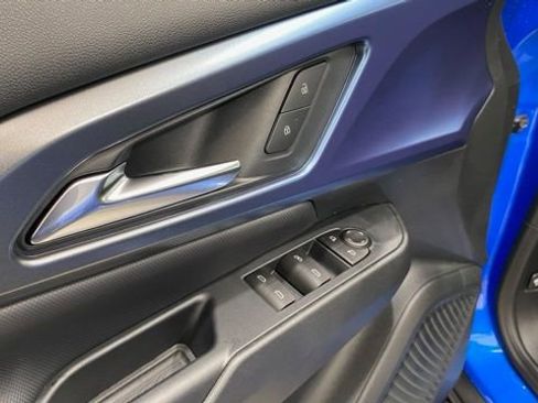 New 2026 Chevrolet Equinox EV LT image 14