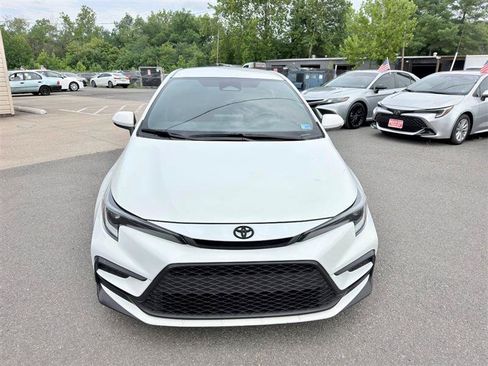 Used 2024 Toyota Corolla SE FWD image 8