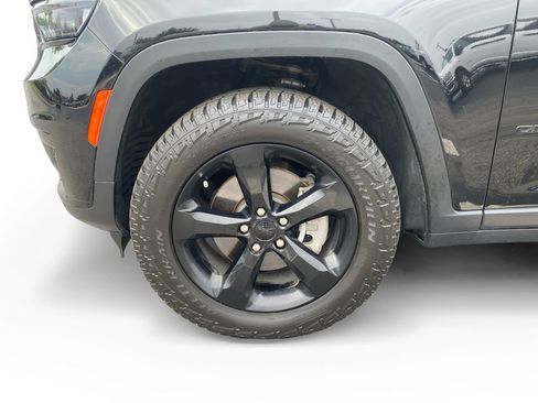 Used 2023 Jeep Grand Cherokee L Laredo AWD/4WD image 29