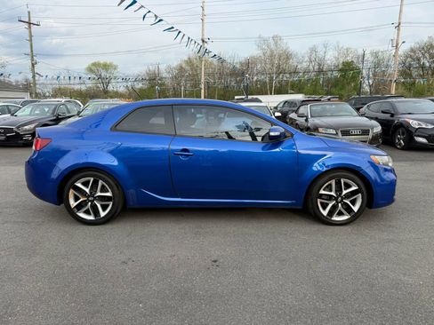 Used 2010 Kia Forte Koup SX image 11