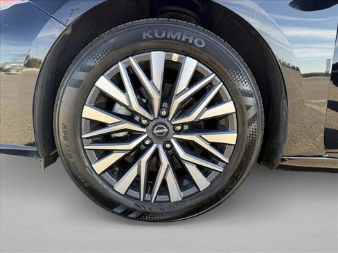 Used 2025 Nissan Altima 2.5 SV image 24