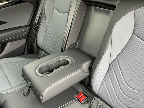 New 2026 Volkswagen Tiguan SE AWD/4WD image 8