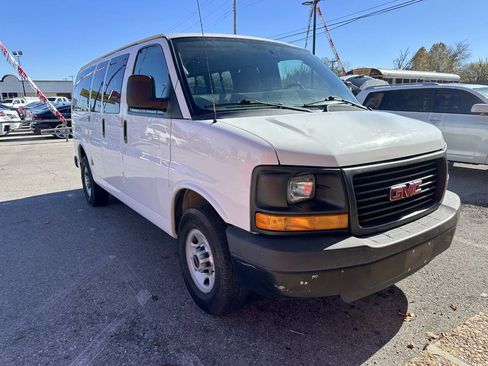 Used 2014 GMC Savana 3500 LS image 1