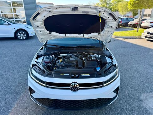Used 2025 Volkswagen Jetta Sport image 9