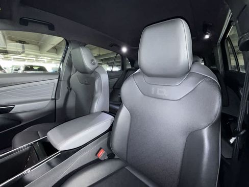 Used 2023 Volkswagen ID.4 Pro S RWD image 14