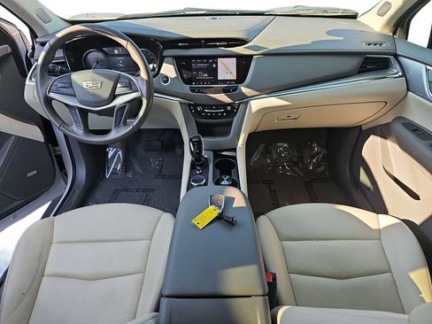 Used 2022 Cadillac XT5 Premium Luxury w/ LPO, Floor Liner Package FWD image 13
