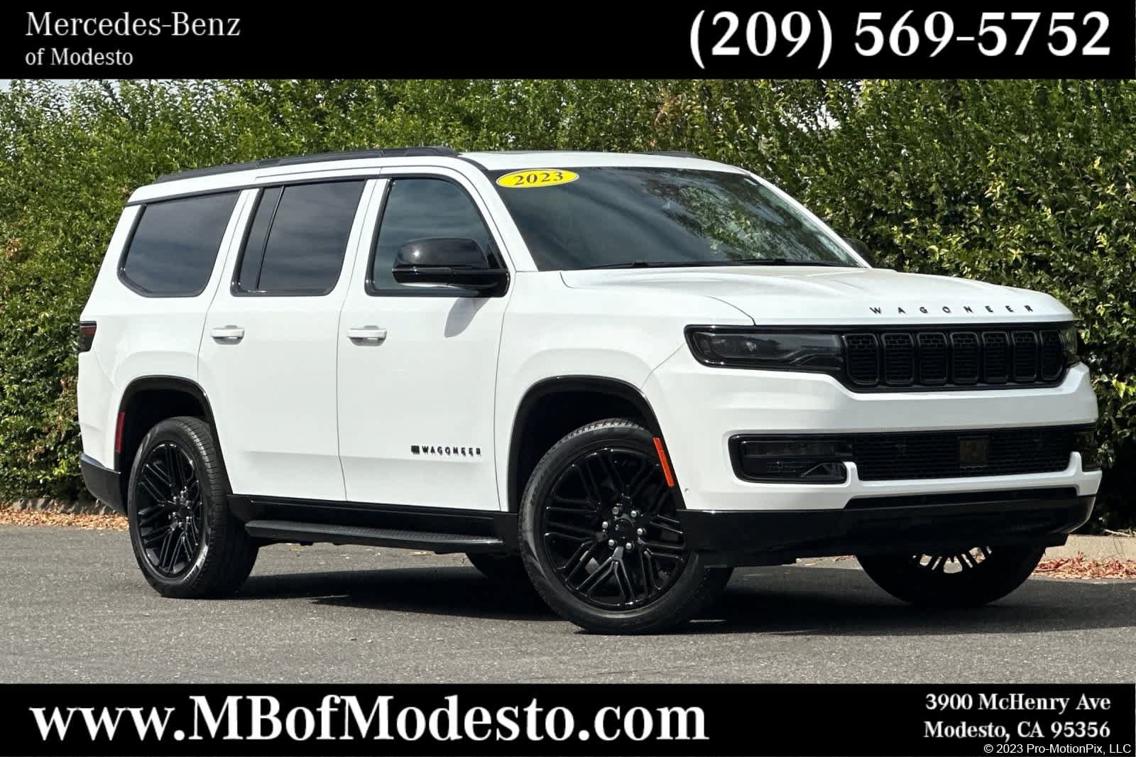 Used 2023 Jeep Wagoneer Series II RWD image 1
