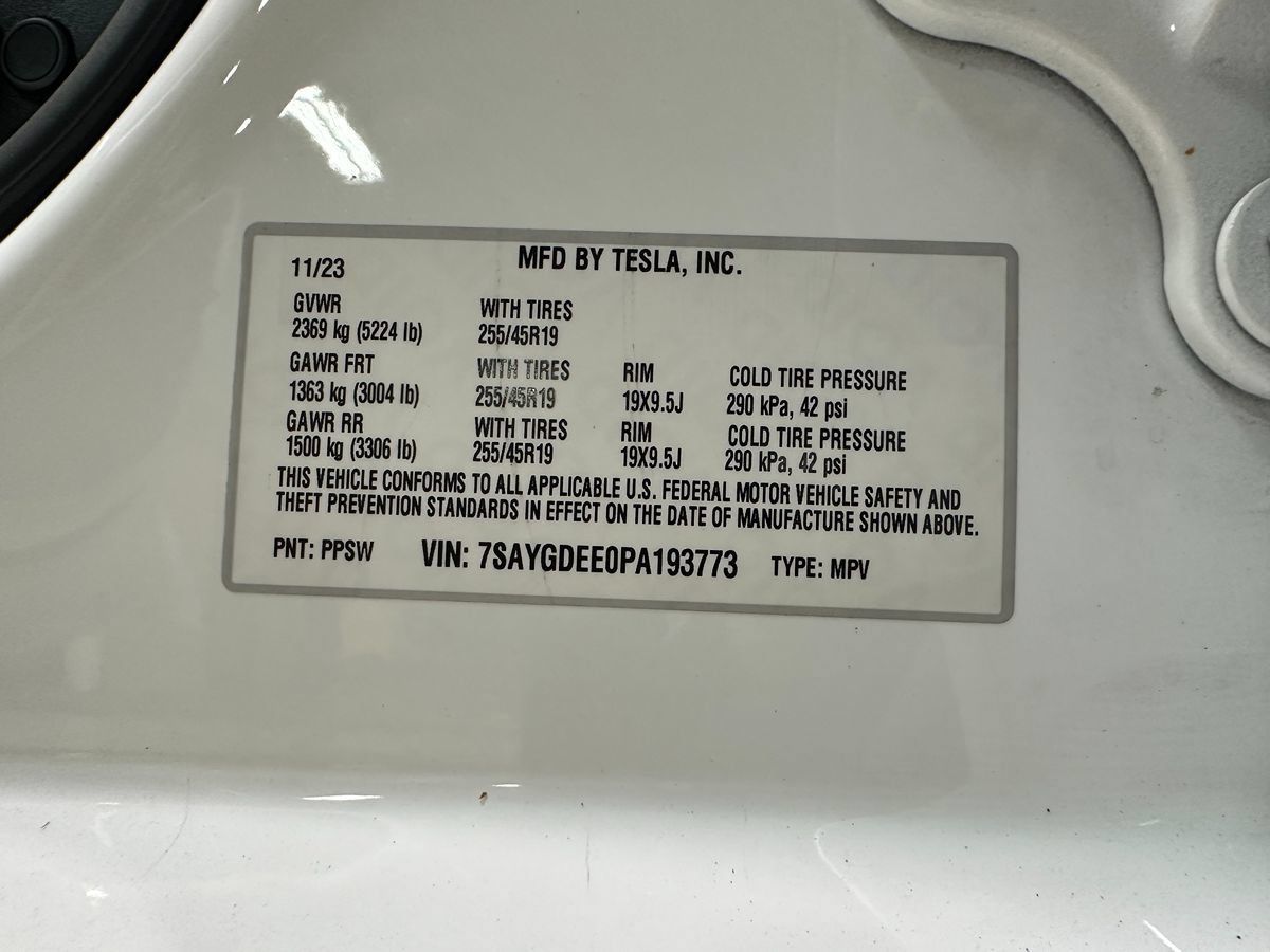 Used 2023 Tesla Model Y AWD image 25