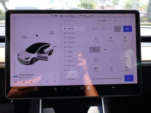 Used 2020 Tesla Model 3 Long Range image 46