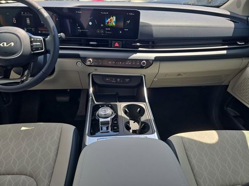 New 2026 Kia Carnival EX FWD image 15