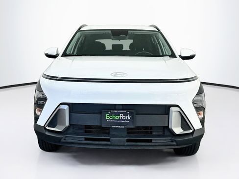 Used 2025 Hyundai Kona SEL AWD/4WD image 2