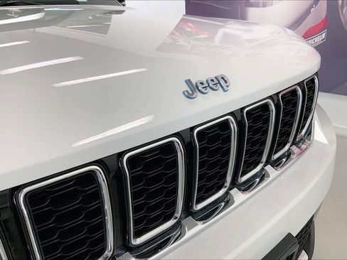 Used 2022 Jeep Grand Cherokee Limited 4xe AWD/4WD image 30