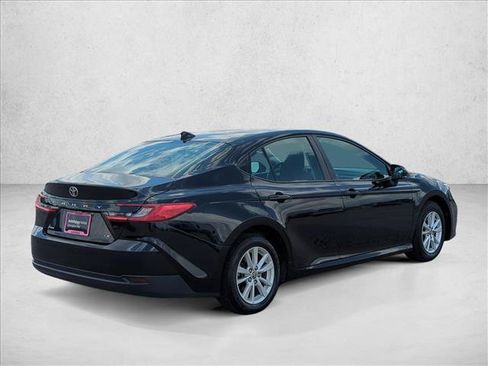Used 2025 Toyota Camry LE FWD image 6