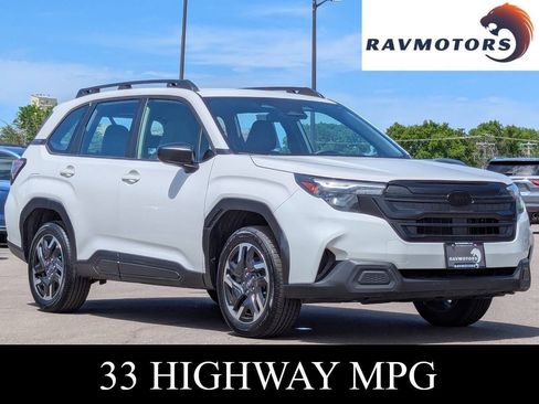 Used 2025 Subaru Forester AWD/4WD image 1