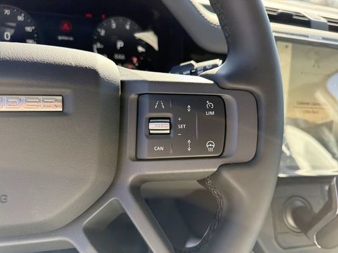 New 2026 Land Rover Defender 110 X-Dynamic SE AWD/4WD image 23
