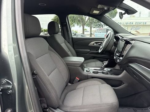 Certified 2023 Chevrolet Traverse LT FWD image 29