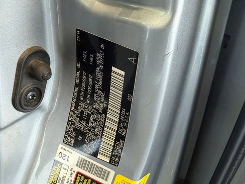 Used 2015 Toyota Sienna XLE w/ XLE Navigation Package image 36