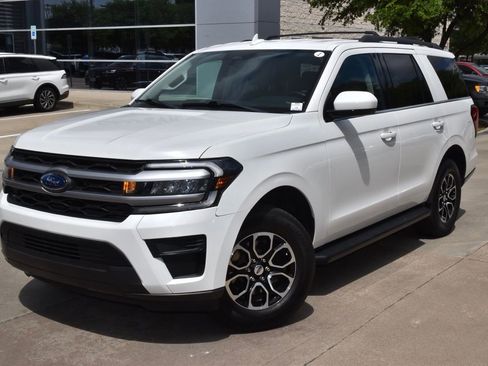 Certified 2022 Ford Expedition XLT RWD image 41