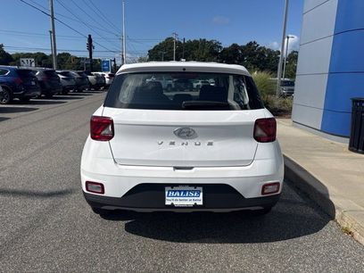 New 2026 Hyundai Venue SE