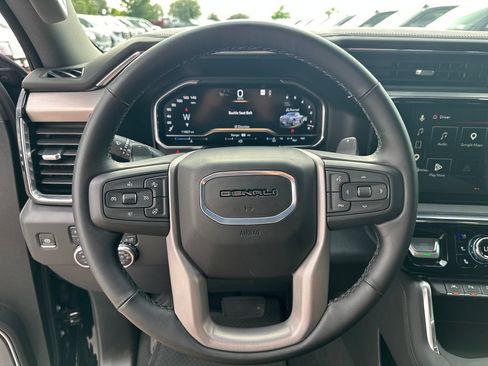 Used 2025 GMC Sierra 1500 Denali w/ Technology Package AWD/4WD image 22