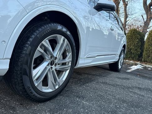 Used 2023 Audi Q7 2.0T Premium w/ Convenience Package image 10