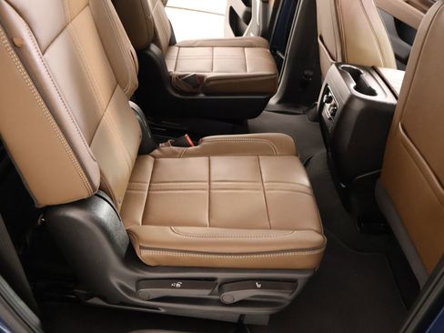 Used 2026 Chevrolet Tahoe High Country AWD/4WD image 15