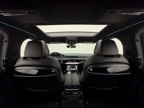 Used 2024 Audi S8 image 7