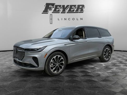 Used 2024 Lincoln Nautilus Reserve w/ Equipment Group 202A AWD/4WD image 1