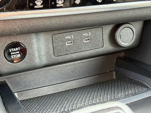 Used 2024 Nissan Rogue SV FWD image 37