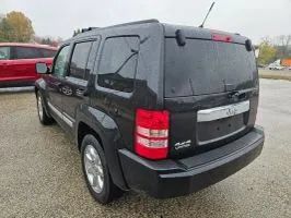 Used 2012 Jeep Liberty Limited w/ Tire & Wheel Group AWD/4WD image 5