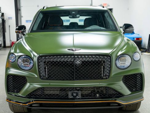Used 2025 Bentley Bentayga image 4