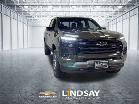 Used 2023 Chevrolet Colorado Z71 w/ Z71 Convenience Package 2 image 3