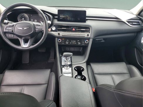 Used 2025 Genesis G70 2.5T image 8
